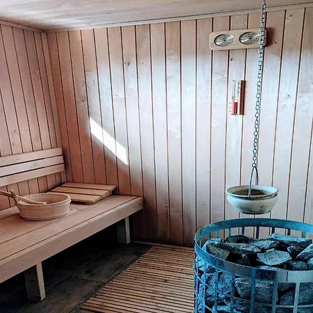 아파트 Large With Sauna 코워브제크